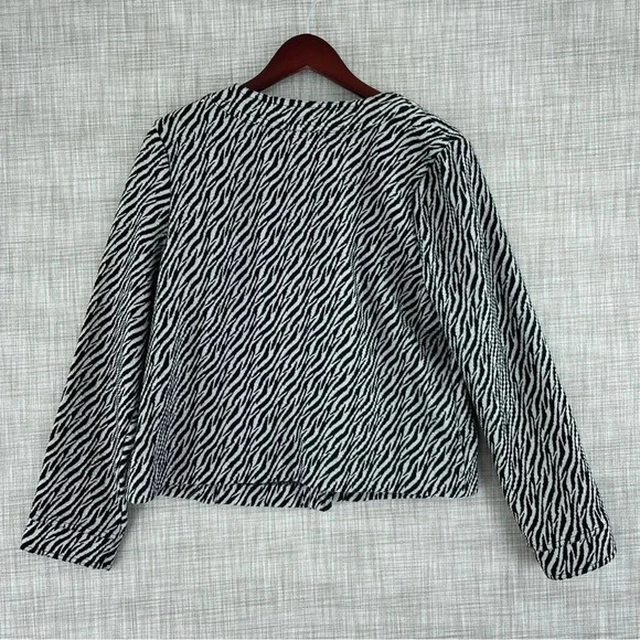 Charter Club Womens Size L button up jacket zebra print 1922 - Picture 8 of 9